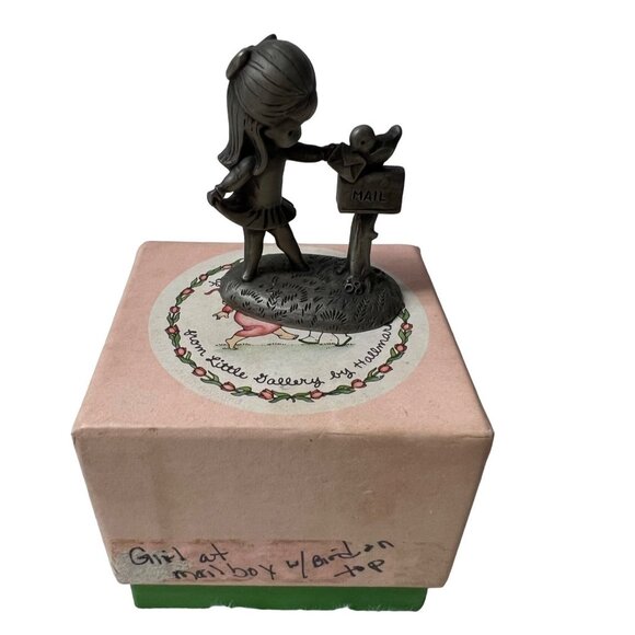 Hallmark LITTLE GALLERY 1980 Joan Walsh Girl At Mailbox Figurine Bluebird - Picture 1 of 2
